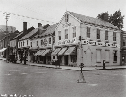 Calle principal de Fredericksburg en 1925.
