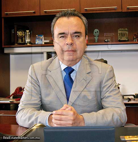 Victor Manuel Borrás, Director Gral. del Infonavit