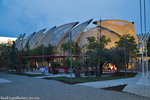 El pabellón de México, con una superficie de 1,910 m2, recibió 2 millones de visitas.