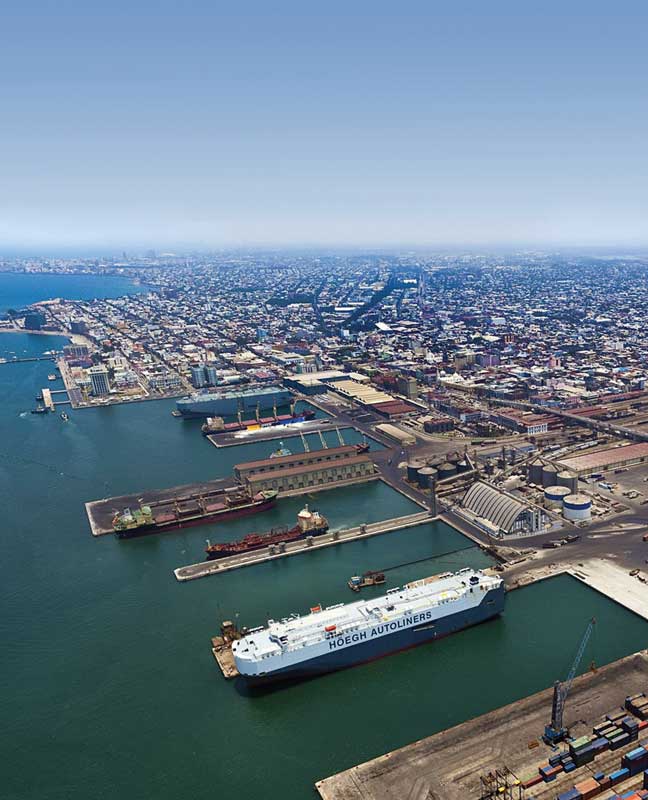 Los puertos deben ser centros de desarrollo costero y regional.