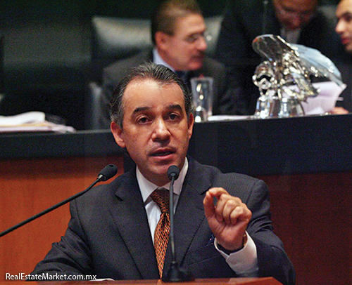 Dr. Raúl Cervantes Andrade<br />Presidente de la Cámara de Senadores