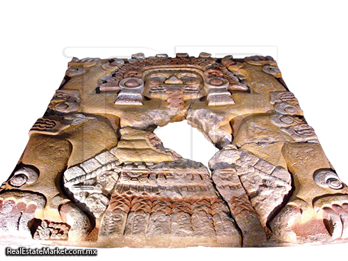 Tlaltecuhtli. la diosa de la tierra mide 4.17 m de alto por 3.62 m de largo y 38 cm de espesor peso: 12 toneladas tercer monolito descubierto en 2006 durante los excavaciones del templo mayor labrada entre 1502 y 1521