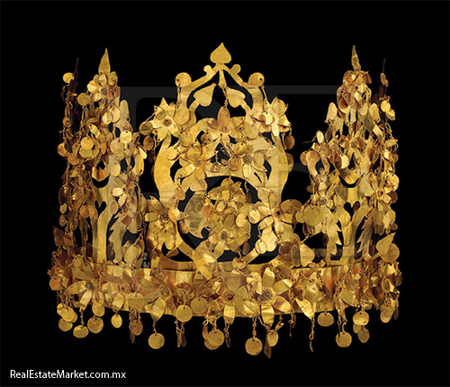 Gold crown from Tillya