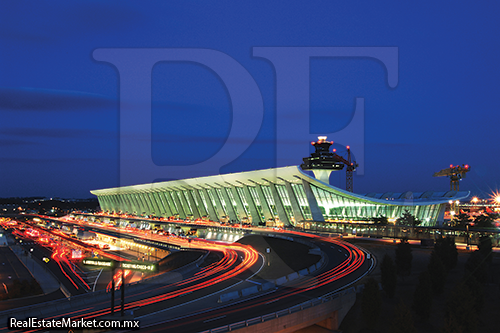 38.4 millones de personas recorrieron durante 2012 este aeropuerto en sus dos terminales