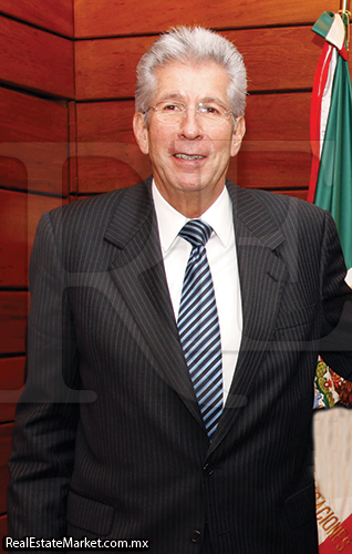 Mtro. Gerardo Ruiz Esparza.<br />Secretario de Comunicaciones y Transportes