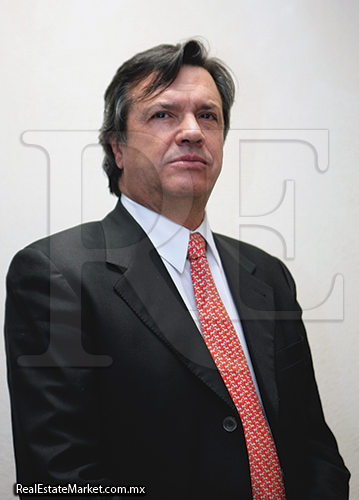 Lic. Guillermo Ruiz de Teresa.<br />Coordinador General de Puertos y Marina Mercante.<br />Secretaría de Comunicaciones y Transportes