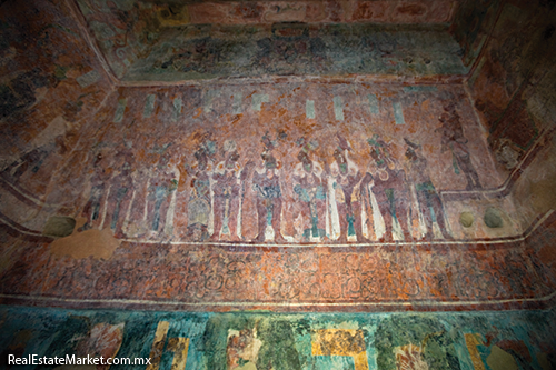 Fresco que representa la ceremonia de presentación del heredero al trono y el abastecimiento del señor por varios servidores. Está ubicada en la zona arqueológica de Bonampak, en Chiapas, México