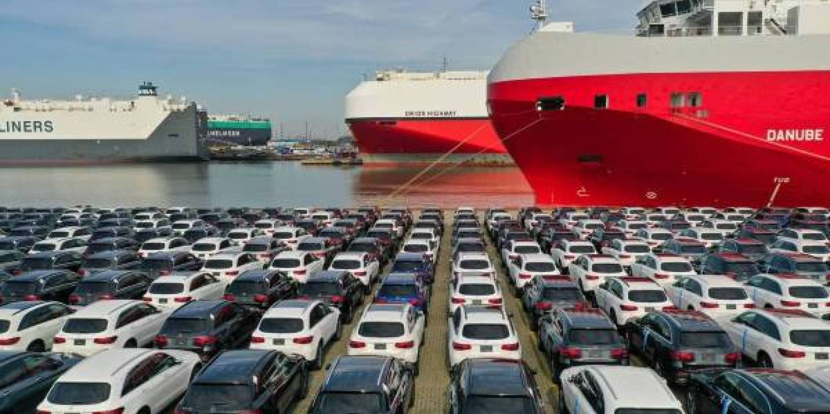 Exportaciones automotrices impulsan comercio exterior de febrero