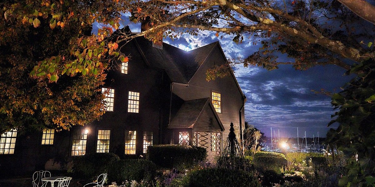 Casas con historia (y fantasmas), los 13 destinos más espeluznantes del mercado inmobiliario.