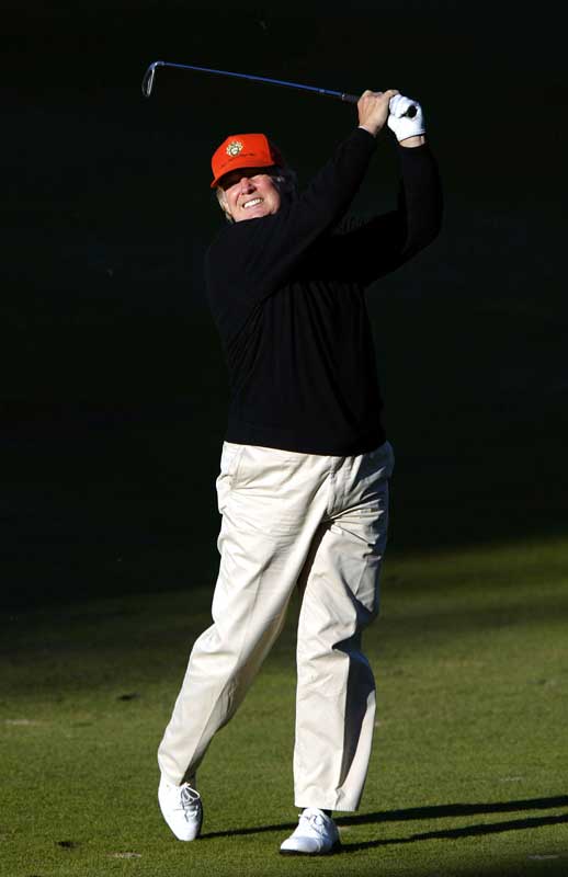 Real Estate Market & Lifestyle,Donald Trump,Bienes Raíces,Miami,Gil Dezer,Michael,Dezer, Donald Trump en el AT Pebble Beach National Pro-Am Spyglass Golf Course