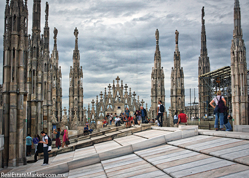 Doumo de Milano, <br />donde se aprecia su arquitectura gótica.