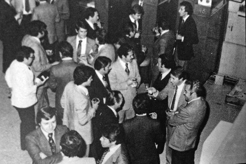 Escenas captadas en la sala de remates, 1970.