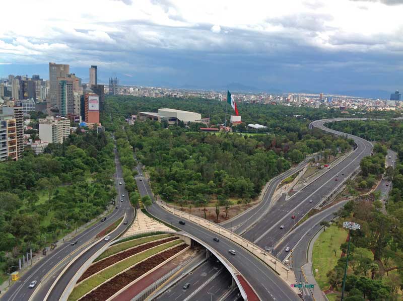 Vista de la Ciudad de México desde Periferico y Paseo de la Reforma.