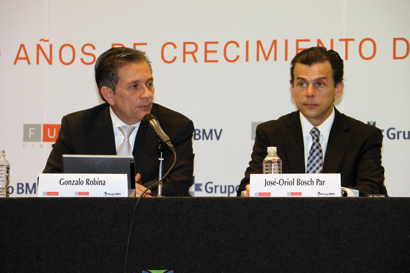 Gonzalo Robina y José-Oriol Bosch en conferencia de prensa.