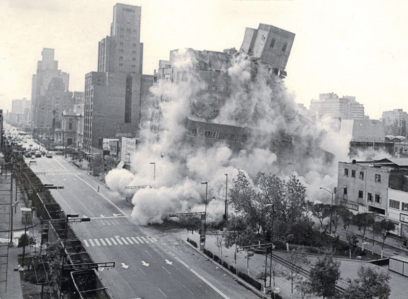 Real Estate,Demolición por afectaciones del 19S de 1985.