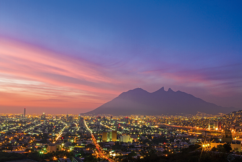 Real Estate,Cerro de la Silla, NL.