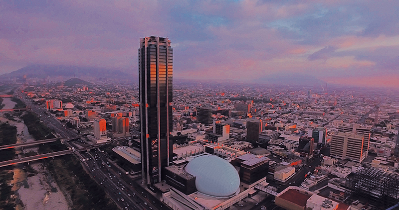 Real Estate Market, Monterrey, Se está reconstruyendo la ciudad a través de una profunda revitalización inmobiliaria. 