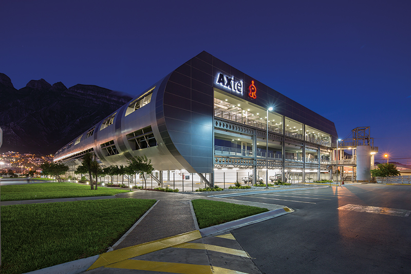 Real Estate Market, Monterrey, Corporativo Axtel fue adquirido en 2014.