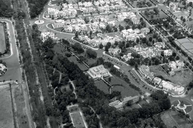 Real Estate Market &amp;amp; Lifestyle,Real Estate,Polanco,Crónica de la transformación en Polanco, Al centro, la Casa Amaro en 1938. Actualmente es la zona frontal al Campo Militar Marte. 