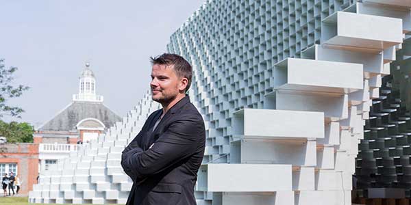 BIG (Bjarke Ingels Group), Humanismo en evolución - Tomás Álvarez