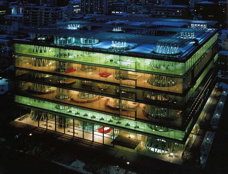 Real Estate Market &amp;amp Lifestyle,Real Estate,Arquitectura Disruptiva,Los arquitectos más influyentes del mundo,Toyo Ito, Experimentación y evolución, Mediateca de Sendai. Miyagi, Japón (2001). 