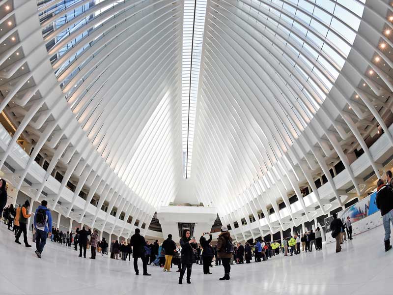 Real Estate Market &amp; Lifestyle,Real Estate,Arquitectura Disruptiva,Los arquitectos más influyentes del mundo,Santiago Calatrava, La abstracción como método, Interior del World Trade Center Transportation Hub. 