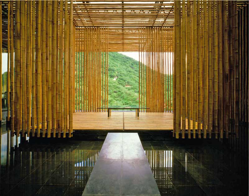 Real Estate Market &amp; Lifestyle,Real Estate,Arquitectura Disruptiva,Los arquitectos más influyentes del mundo,088-kengo-kuma, Gran Muro de Takeya (en bambú). Beijing, China (2002). 