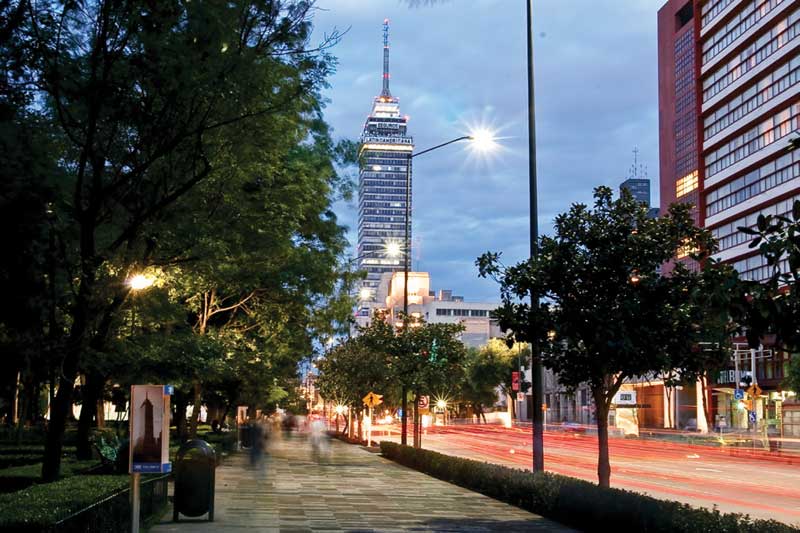 Real Estate,Real Estate Market &amp; Lifestyle,Real Estate México,El centro Histórico una visión personal Ing. Carlos Slim Helú,¿Por qué invertir en Querétaro?, Avenida Juárez, en el Centro Histórico. 