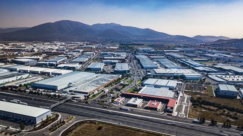 Real Estate,Real Estate Market &amp;Lifestyle,Real Estate México,Parques Industriales,Parque Industrial Querétaro, PIQ es un desarrollo ubicado a 194 km (120 millas) al norte de la Ciudad de México.