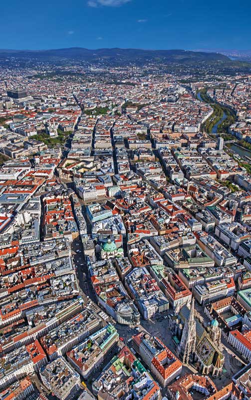 Real Estate,Real Estate Market &amp;amp;Lifestyle,Real Estate México,Viena, entornos inteligentes sostenibles,Smart Cities, Vista aérea del centro de la ciudad.