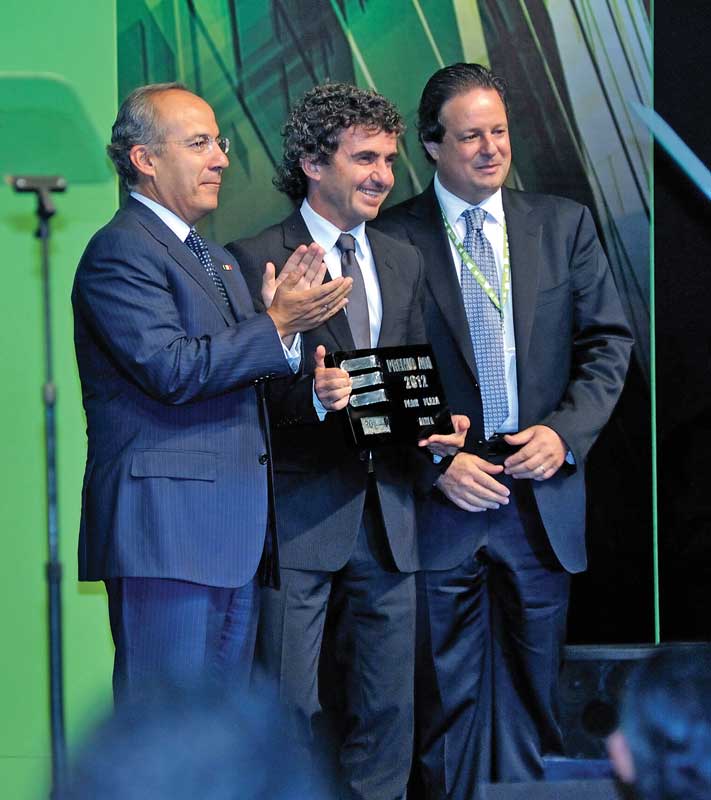 Real Estate Market &amp; Lifestyle,Real Estate,Real Estate México,ADI,30 años de la ADI,Asociación de Desarrolladores Inmobiliarios, El presidente Felipe Calderón entregó el Premio ADI 2012.