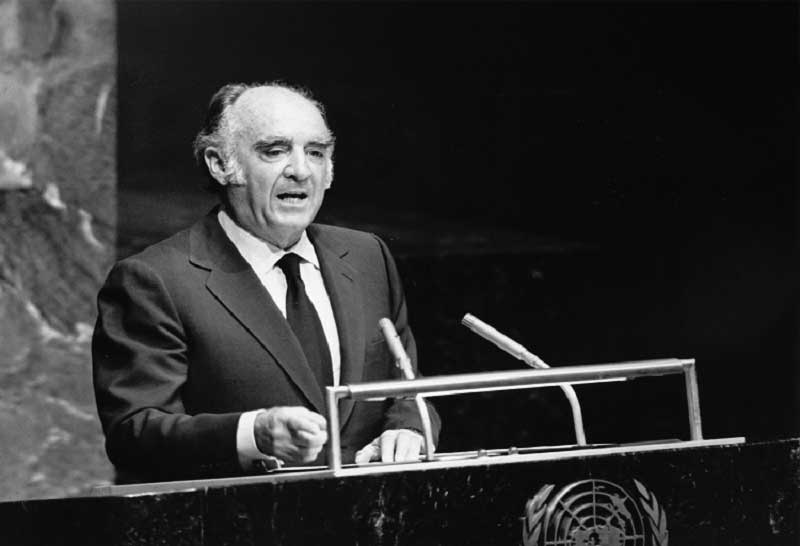 Real Estate Market &amp; Lifestyle,Real Estate,Real Estate México,60 años de Inbursa,Grupo Financiero Inbursa,Inbursa,Ing Carlos Slim,Marco Antonio Slim,Grupo Carso, 1980 José López Portillo decretó la estatización de la banca privada que abarcó 49 instituciones.