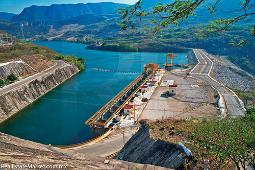 La planta de Chicoasen, es la cuarta central de generación hidroeléctrica más productiva del mundo.