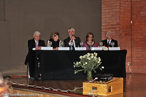 Lic. Enrique Eguiarte Calderón, Doña Virginia Armella de Aspe, Lic. Carlos A. Armella Sánchez,<br /> Lic. Liliana Giorguli Chávez, Arq. Mateo Linaza Ayerbe