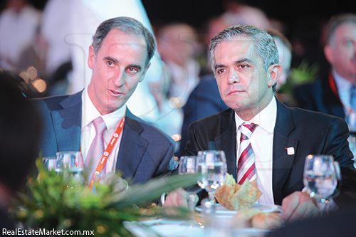 Jaime Alverde y Miguel Ángel Mancera, refrendaron su compromiso para impulsar de manera
conjunta la inversión de 9,000 mdd.
