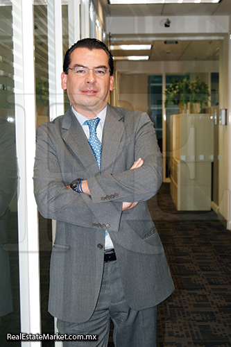 Dr.Augusto Arellano|F Axel Carranza<br />Director-Socio Evercore