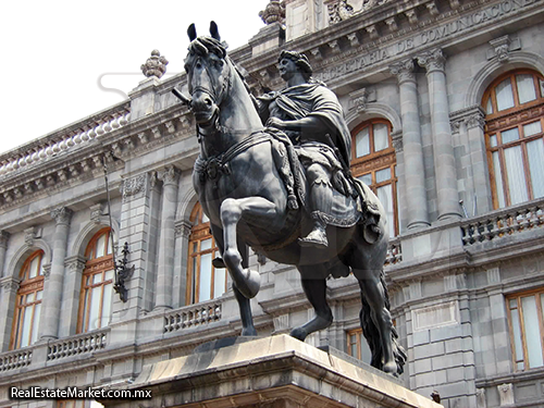 Estatua ecuestre deCarlos IV · Manuel Tolsá