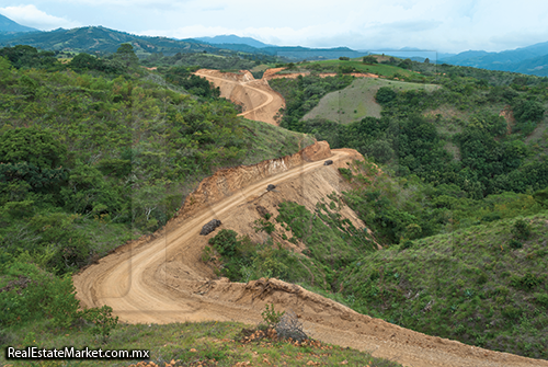 Esta vía tendrá una conexión más eficiente entre la ciudad de Oaxaca y los desarrollos turísticos de Huatulco y Puerto Escondido.