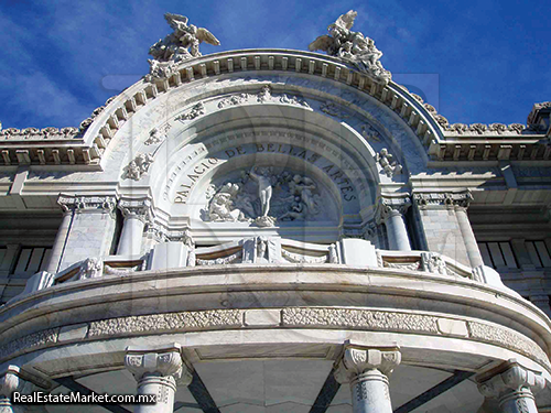 Fachada de Bellas Artes.