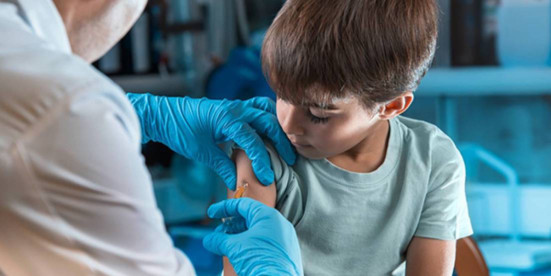 4T distribuye vacunas para niños de 12 a 14 años
