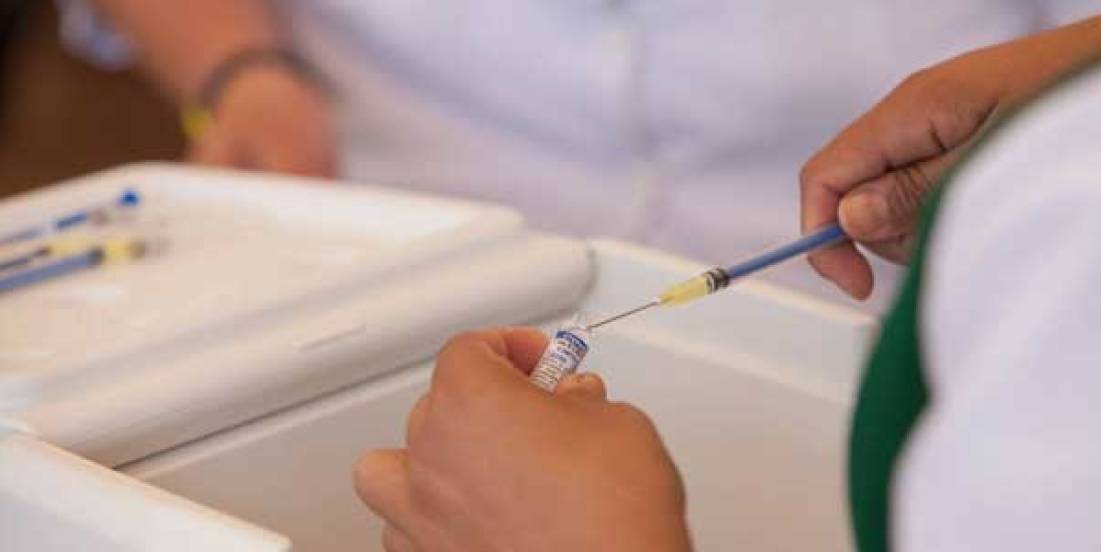 Nuevo desplante a niños: AMLO quiere vacunarlos con biológico no avalado