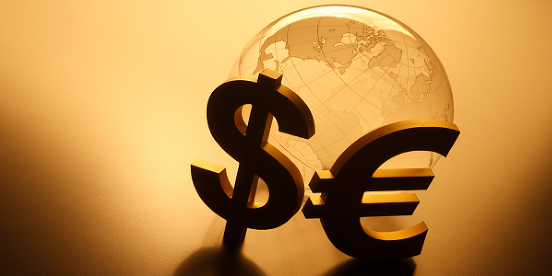¿Argentina debe adoptar el euro y no el dólar? 