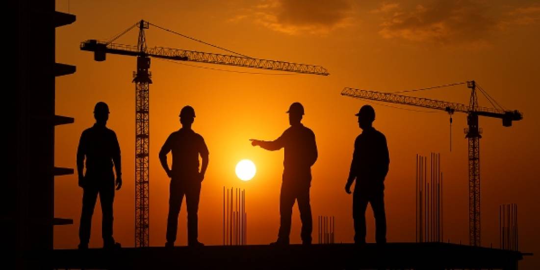 Edificación resiste, pero la obra civil arrastra al sector construcción