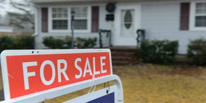 Casas en EE.UU.: Más lentas en venderse, pero con precios récord en julio