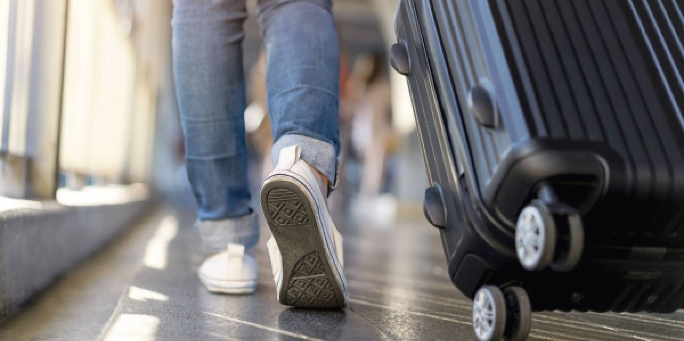 México crece 13.6% en llegada de visitantes y suma 28,218 mdd en divisas