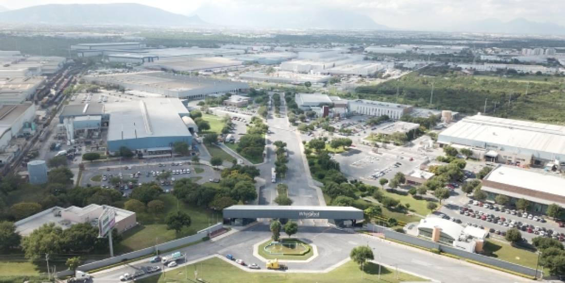 Fibra Monterrey apuesta por el industrial y acelera salida de oficinas y retail