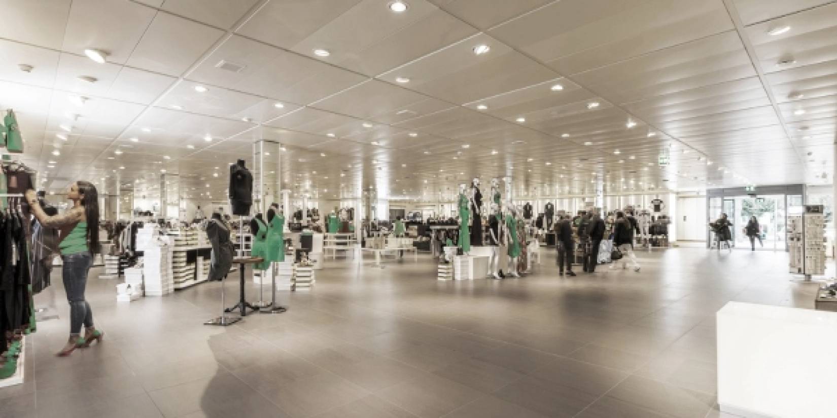 Inversión en centros comerciales en España crece 61% en 2026