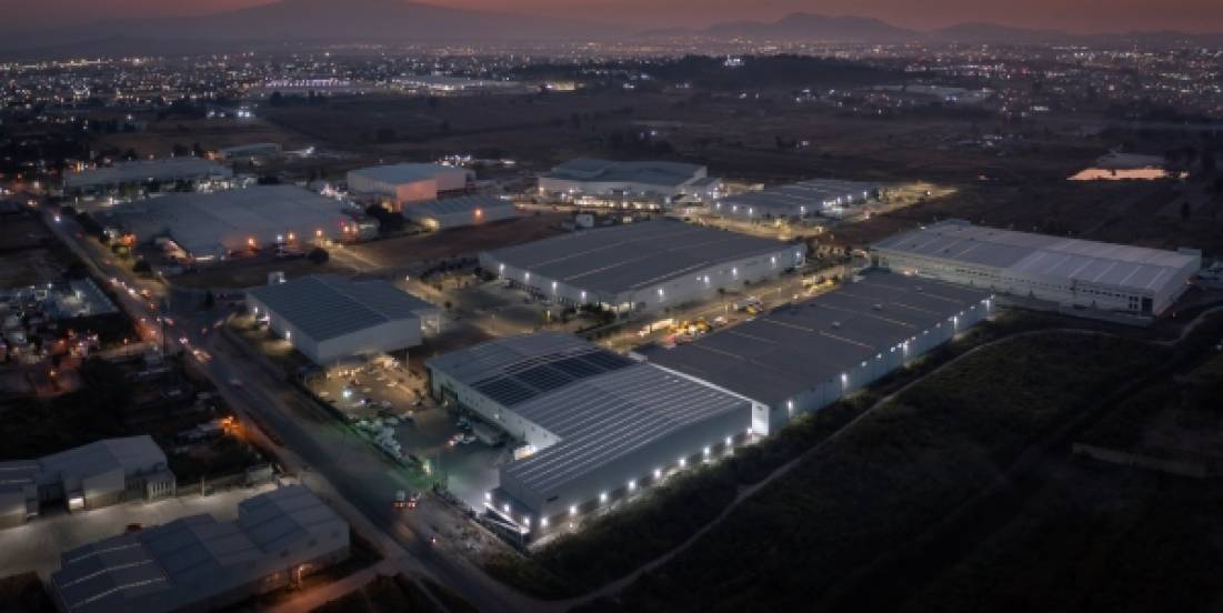 Mercado industrial mexicano reduce espacios vacantes durante abril de 2026